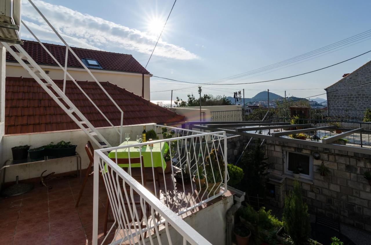 White Wave Guest House Дубровник Экстерьер фото